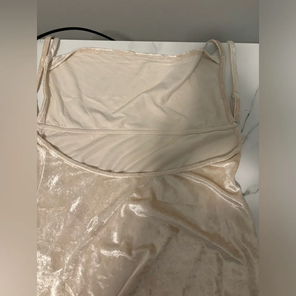 FREE PEOPLE ALL NIGHT VELVET TUNIC NWT SMALL - Picture 10 of 11